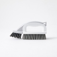 これ1本で風呂場の隅々までお掃除完了！人気のバスブラシが「4wayバスブラシ」になって新登場