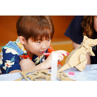 スマホゲームやタブレットの使用時間1時間で学力約10％低下。子どものためのデジタルデトックス 親子で30分 段ボール恐竜工作キット「バトルダイナソー」組立体験会。4月29日開催＠世田谷区