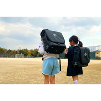 ヒュンメルが大阪府摂津市の「2世代が使うスクールバッグ」を担当