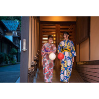 灯りとともに、温泉街の夜散歩へ。山形県鶴岡市の4温泉街で宿泊者向けナイト散策企画を開催。