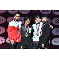 クリナップレスリング部の青柳善の輔選手が 「アジア選手権」で初優勝！