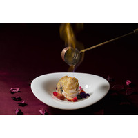 【母の日にフランベパフォーマンスのスイーツプレゼント】ディナーをご利用の女性のお客様限定でスペシャルディナースイーツをプレゼント | 沖縄・ラグナガーデンホテル