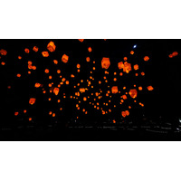 子育ての「見えない孤立」に光を当てる。100人の想いを乗せたスカイランタンイベントを4月29日、神戸しあわせの村で開催