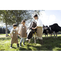 【リゾナーレトマム】五感で学ぶFarm to Table。生産から家族と一緒に分かち合うまでをリゾート内で体験できる「酪農Academy～夏休みの自由研究～」開催