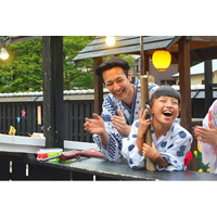 家族旅行の決定版！加賀・山中温泉【夏得ファミリー】縁日、花火、渓流釣りなど 8つのキッズ特典 × 夕食時フリードリンク
