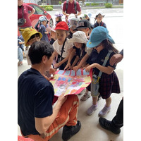 【名古屋市東区】インターナショナルスクール（英語保育園）の園児たちが消防士へ「ありがとう」を届ける！