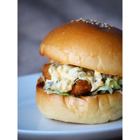 天草市地域おこし協力隊が開発した「浜辺のFish Burger」を「SHARE THE LOCAL 天草（KANPAI AMAKUSA 天草酒造）」で販売します！