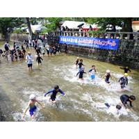 【佐賀市】夏の風物詩「多布施川水遊び場」が今年もオープン