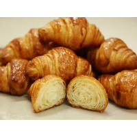 【地球約半周分】累計約2億個を販売、焼きたてミニクロワッサン専門店「ミニヨン博多駅店」が開店30周年