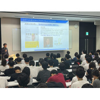 麻生公務員専門学校福岡校でペットボトルキャップリサイクルの課外授業を実施