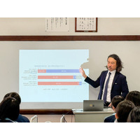 山口貴大（ライオン兄さん）、東京・桜丘高校で5回目となる金融教育の特別講演を実施